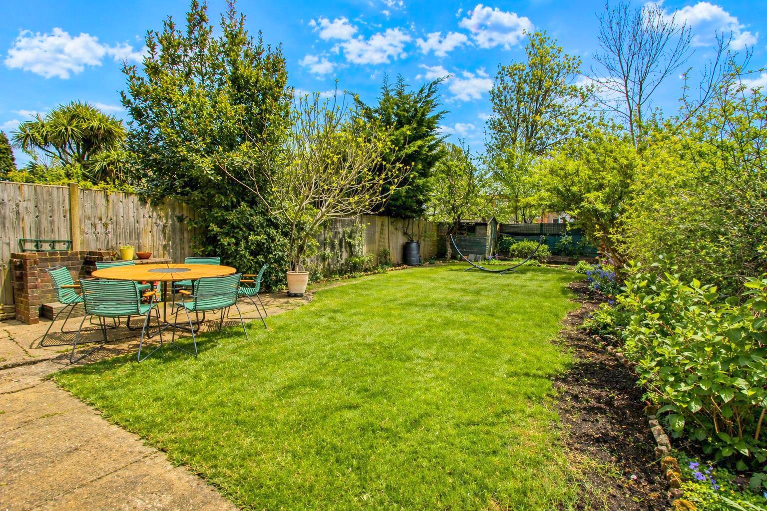 Onslow Gardens, Wallington